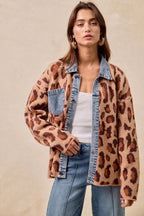 Leoparden-Hemdjacke mit Denim-Details – Ansicht 5