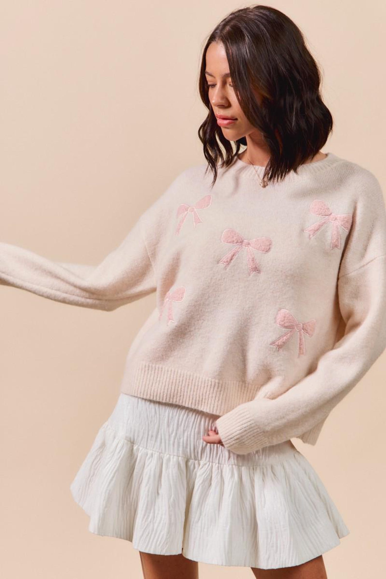 Rosa Pullover mit Schleifenstickerei – Ansicht 2