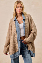 Langer Cardigan mit Denim-Details – Ansicht 2