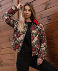 Jacquard-Bomberjacke mit Rosenmuster