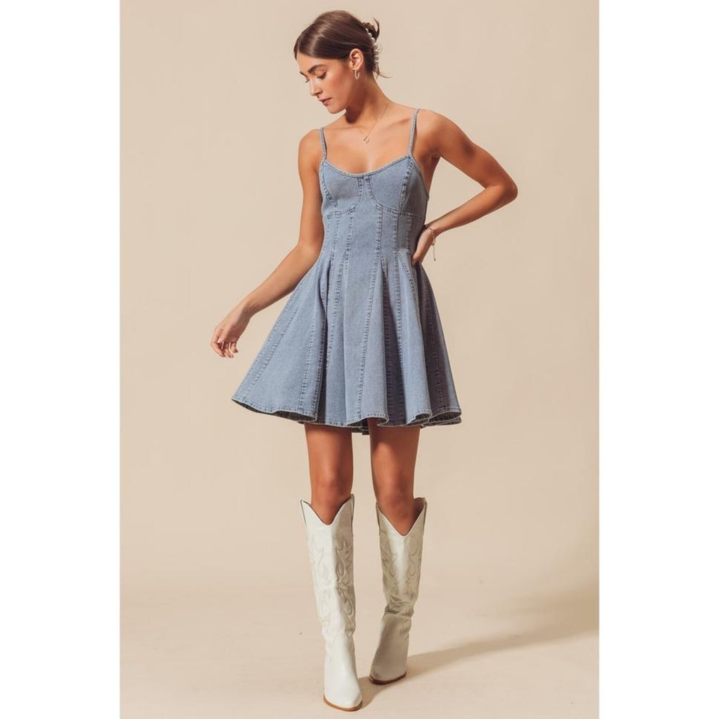 Jeans-Minikleid mit Korsagen-Details – Ansicht 4