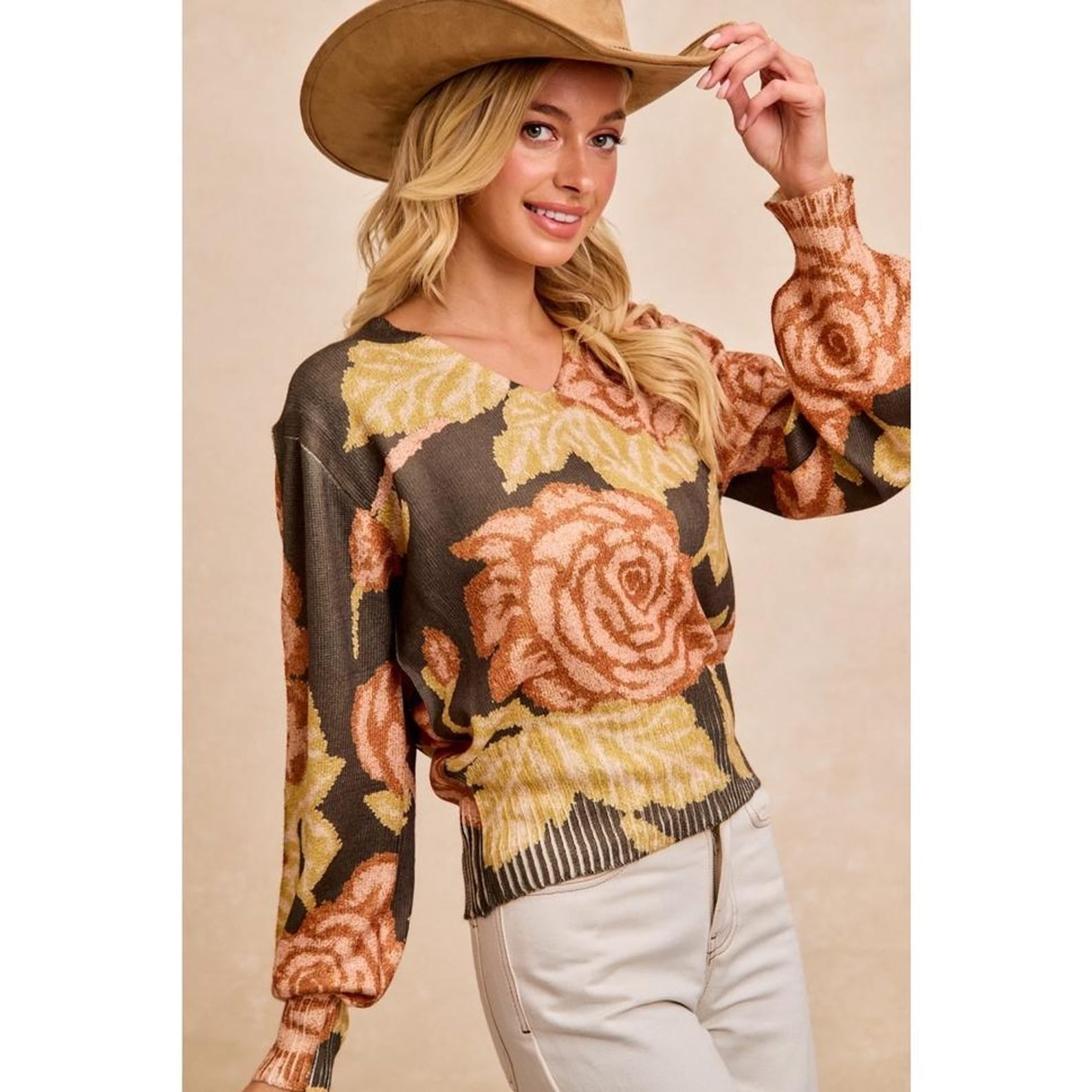 Olivgrüner Strickpullover mit Blütenprint – Ansicht 4