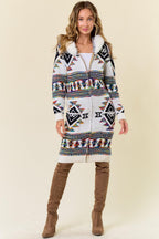 Cardigan mit grafischem Muster und Kapuze von Meranovo – Ansicht 4